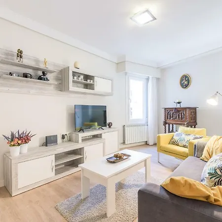 Apartament Zurriola - Beachside Comfort