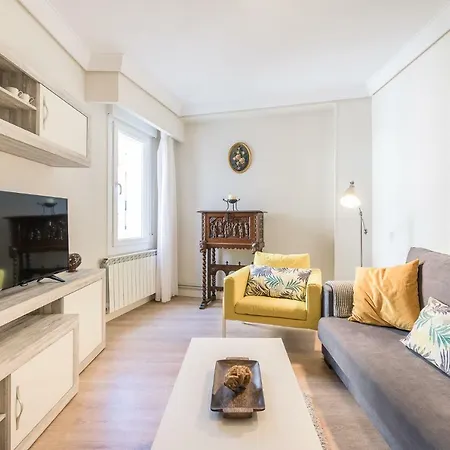 Apartament Zurriola - Beachside Comfort *