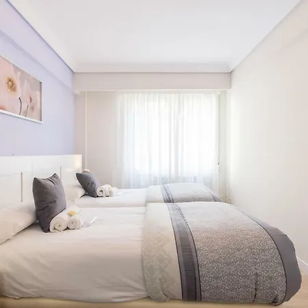 Zurriola - Beachside Comfort Apartament *