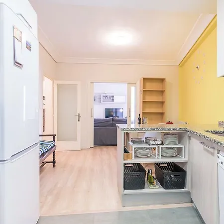 Apartment Zurriola - Beachside Comfort San Sebastian