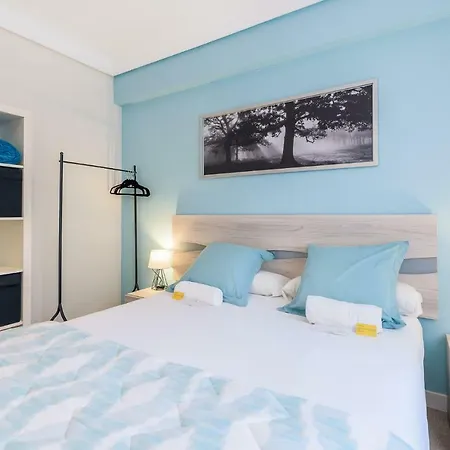 Apartment Zurriola - Beachside Comfort